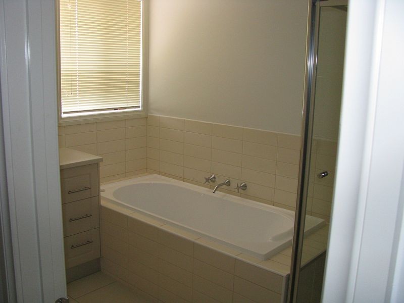 6 Black Ave, Gisborne VIC 3437