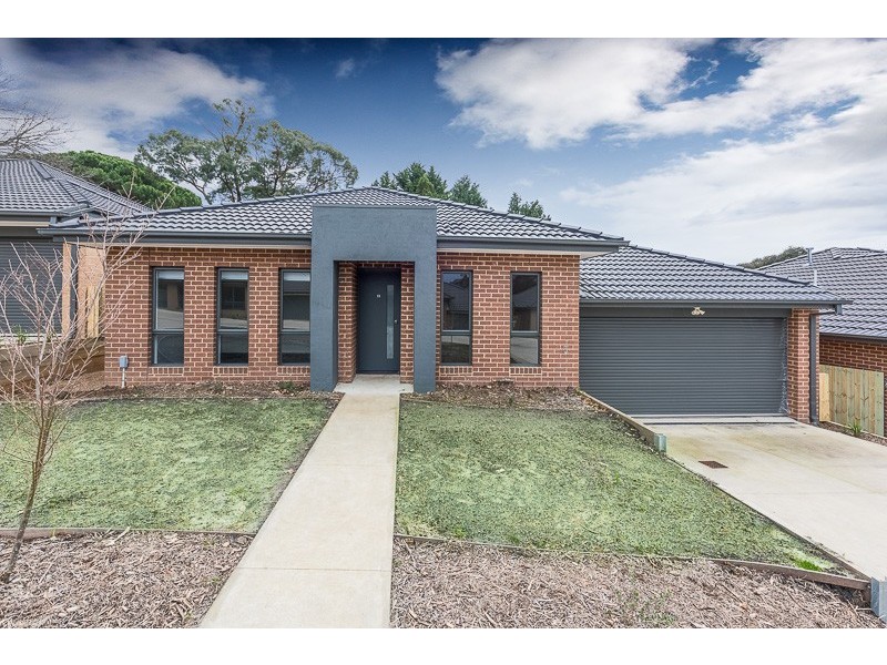11/92 Fersfield Road, Gisborne VIC 3437