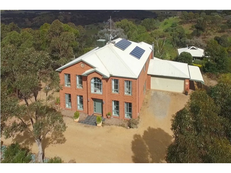 201 Paces Lane, Rowsley VIC 3340