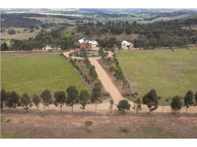201 Paces Lane, Rowsley VIC 3340