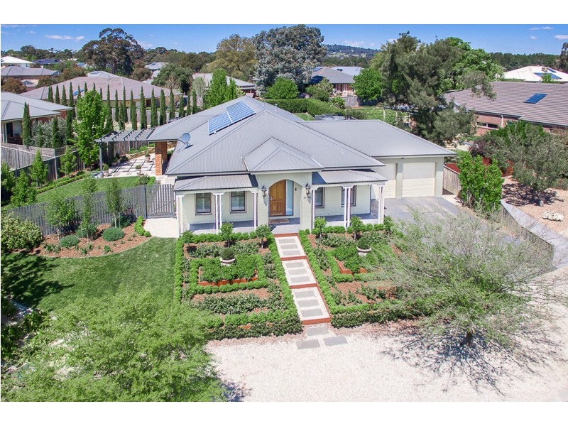 11-13 Dumbarton Way, Gisborne VIC 3437