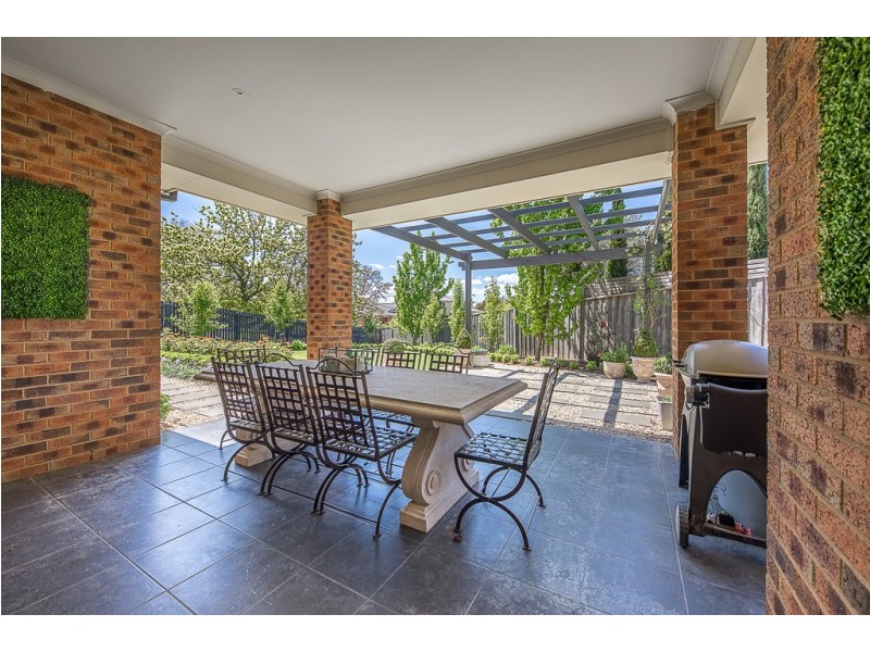 11-13 Dumbarton Way, Gisborne VIC 3437