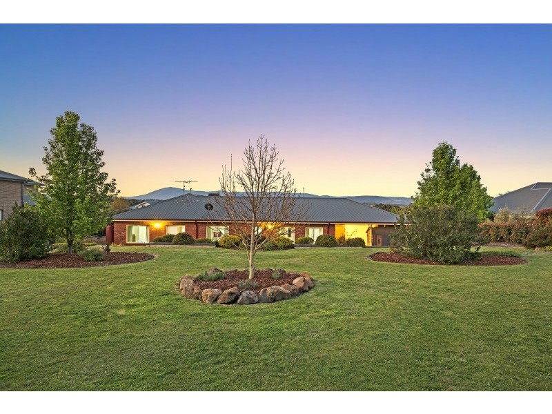 5-6 Freeman Court, Gisborne VIC 3437