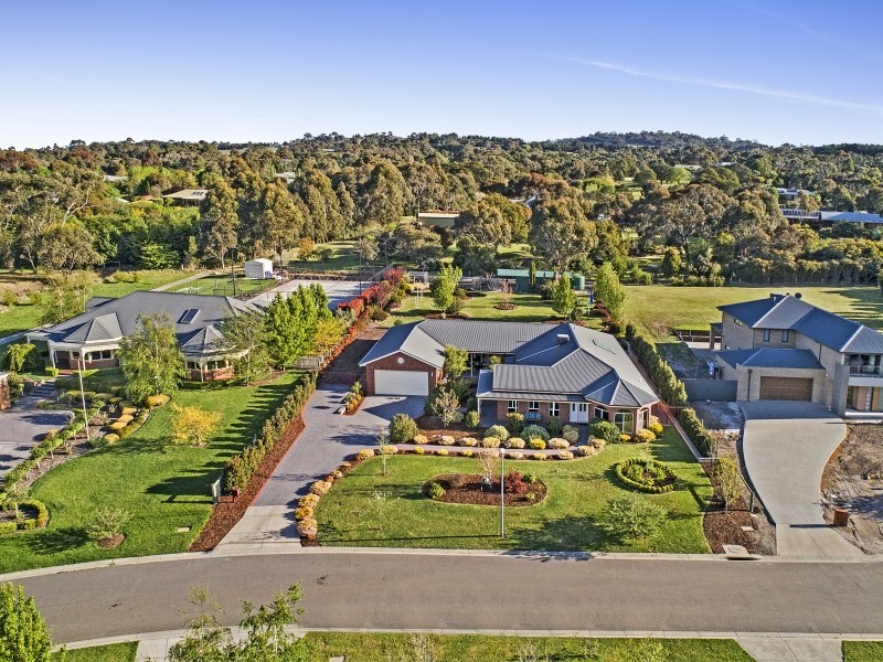 5-6 Freeman Court, Gisborne VIC 3437