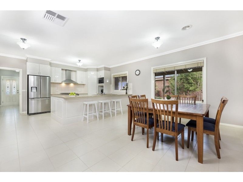 5-6 Freeman Court, Gisborne VIC 3437