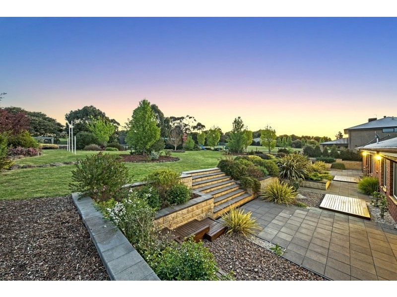 5-6 Freeman Court, Gisborne VIC 3437