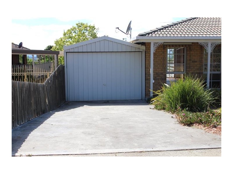 6 Baradine Court, Sunbury VIC 3429