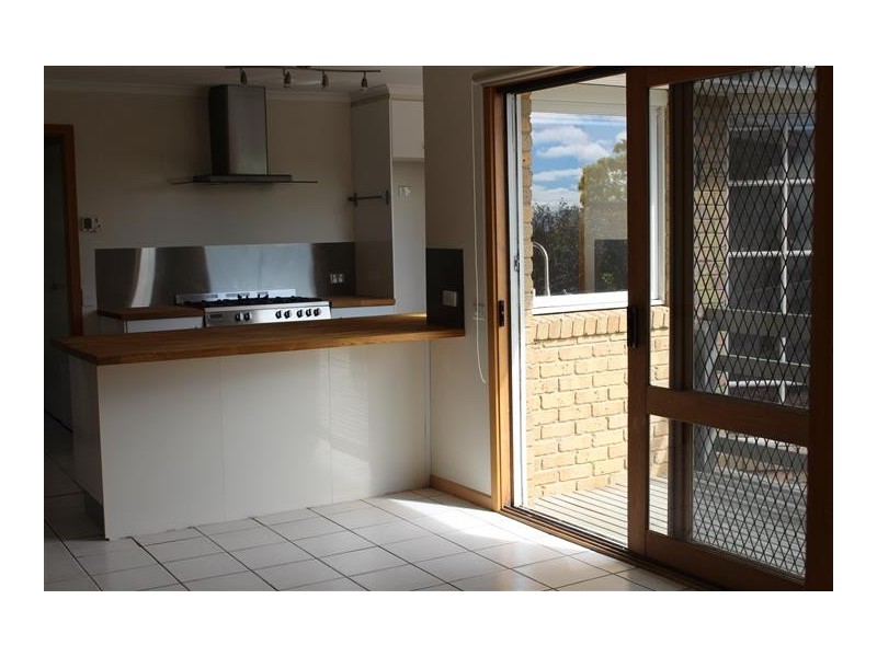 6 Baradine Court, Sunbury VIC 3429