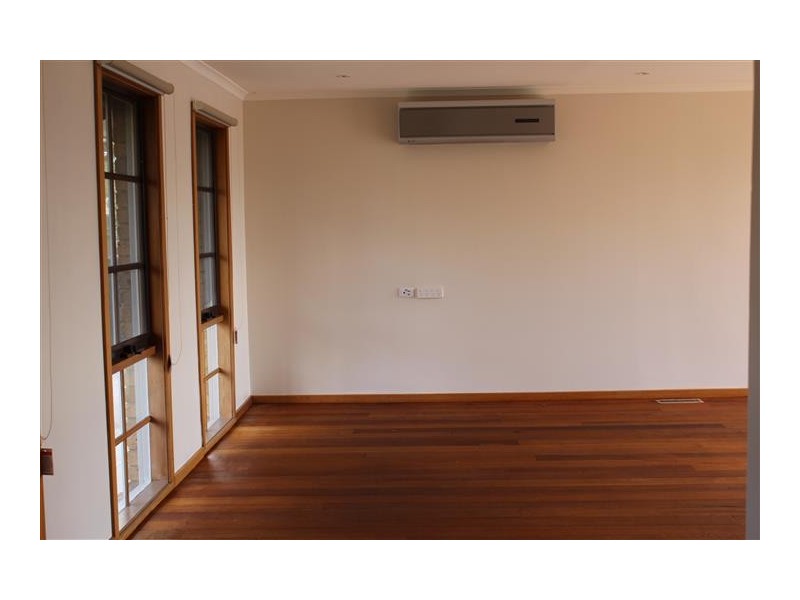 6 Baradine Court, Sunbury VIC 3429