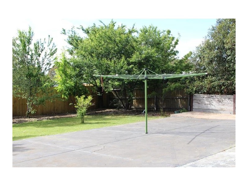 6 Baradine Court, Sunbury VIC 3429