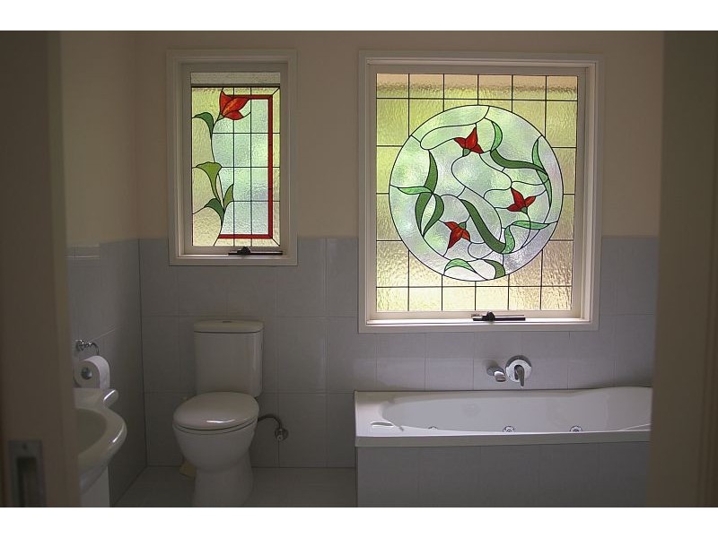 28 Mabel Crescent, Mount Macedon VIC 3441