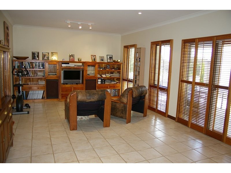 9 Park Street, Lancefield VIC 3435