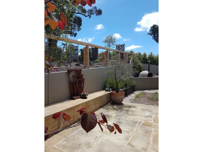 10 Green Gully Close, Gisborne VIC 3437