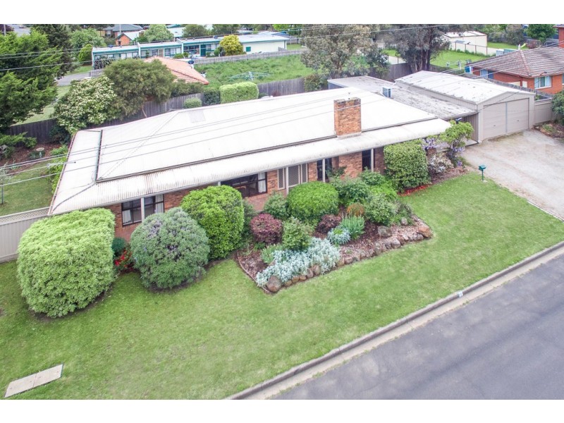 68 Fersfield Road, Gisborne VIC 3437