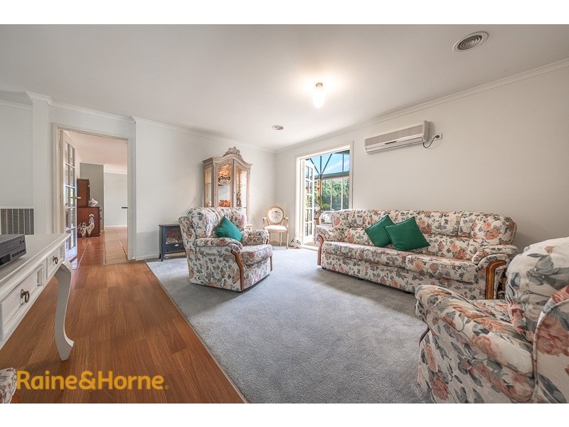 11 Landscape Close, Gisborne VIC 3437