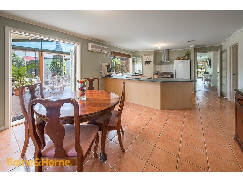 11 Landscape Close, Gisborne VIC 3437