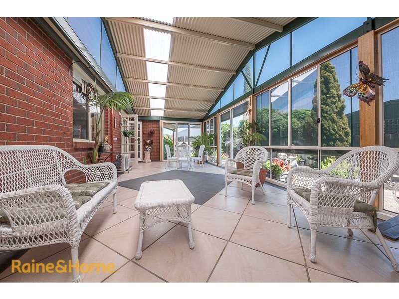 11 Landscape Close, Gisborne VIC 3437