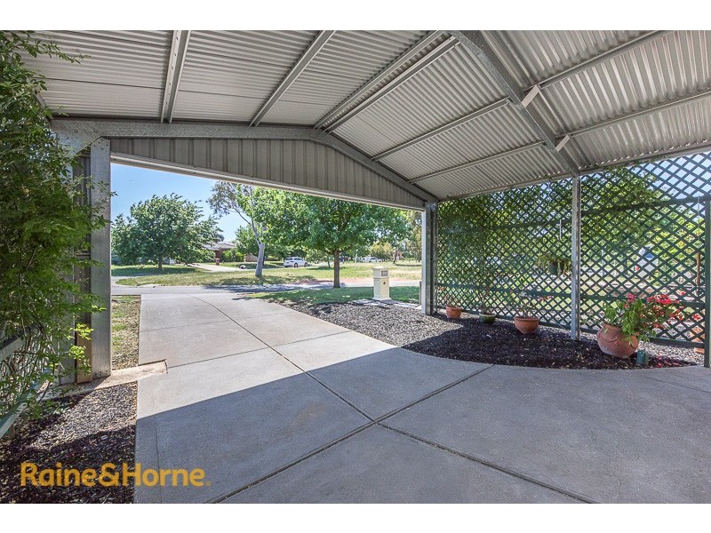 11 Landscape Close, Gisborne VIC 3437