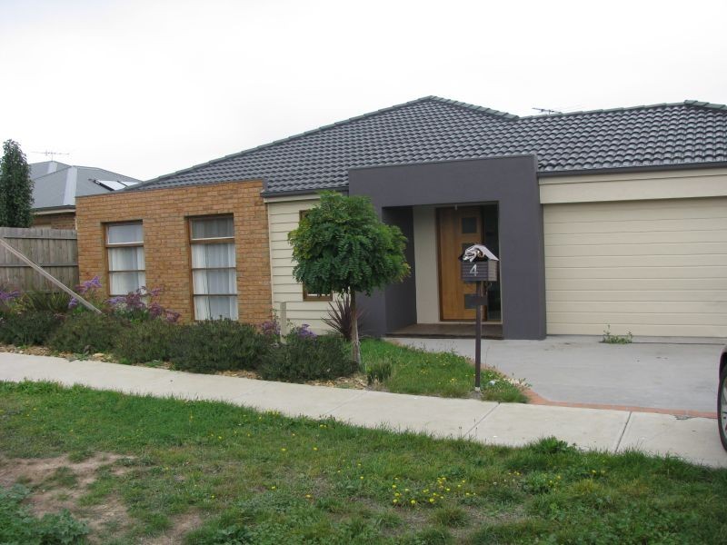 4  Coleman Crt, New Gisborne VIC 3438