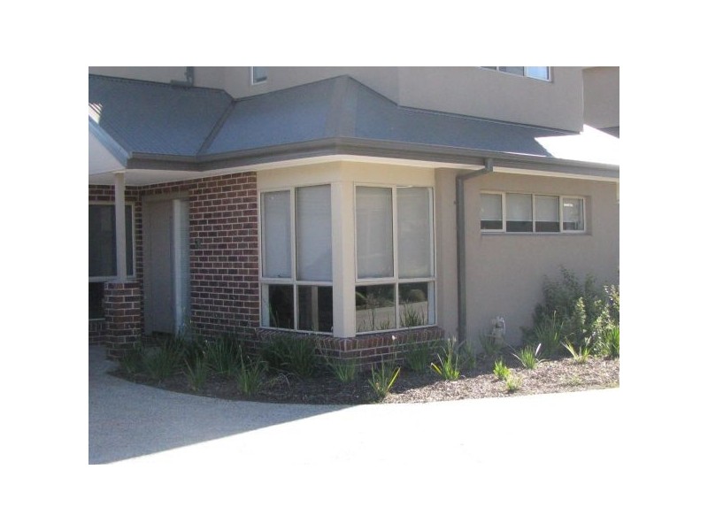 3/14-16 Rodney Street, Gisborne VIC 3437