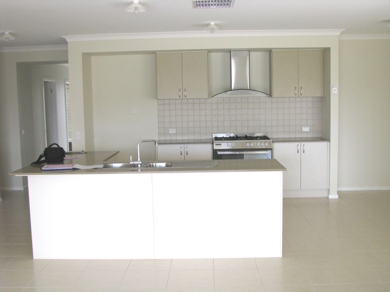 21 Vernon Close, New Gisborne VIC 3438