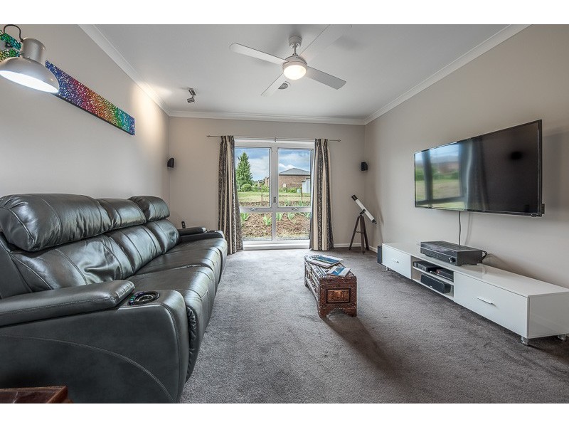 107 Willowbank Road, Gisborne VIC 3437