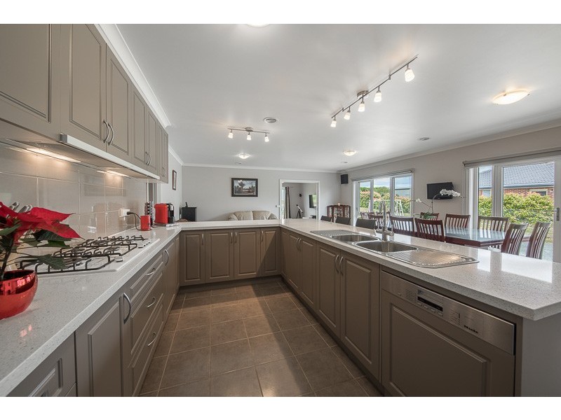 107 Willowbank Road, Gisborne VIC 3437