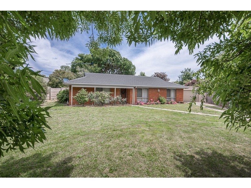 19 Station Road, Gisborne VIC 3437