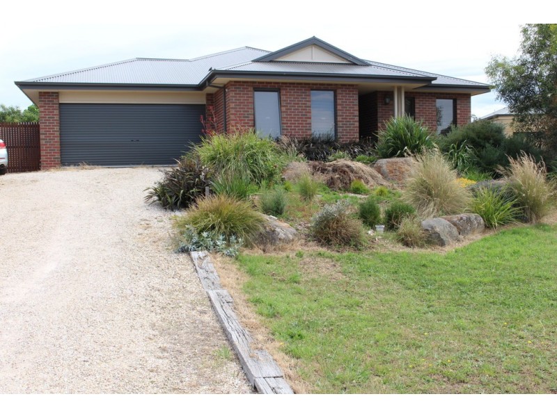 7 Boyd Court, Romsey VIC 3434