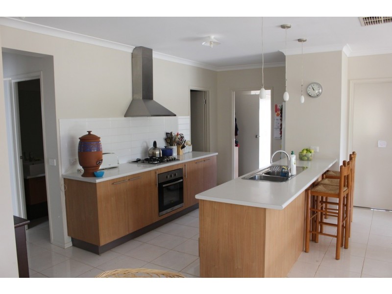 7 Boyd Court, Romsey VIC 3434