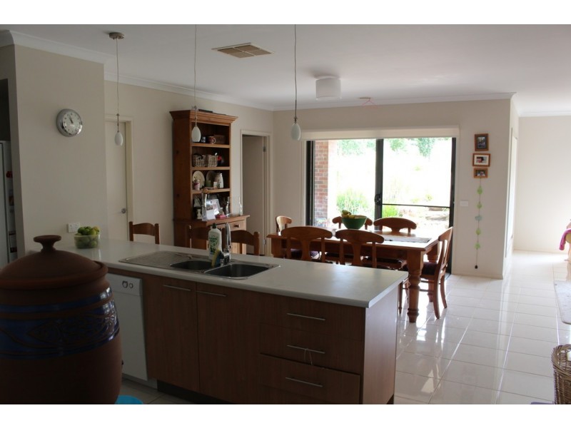 7 Boyd Court, Romsey VIC 3434