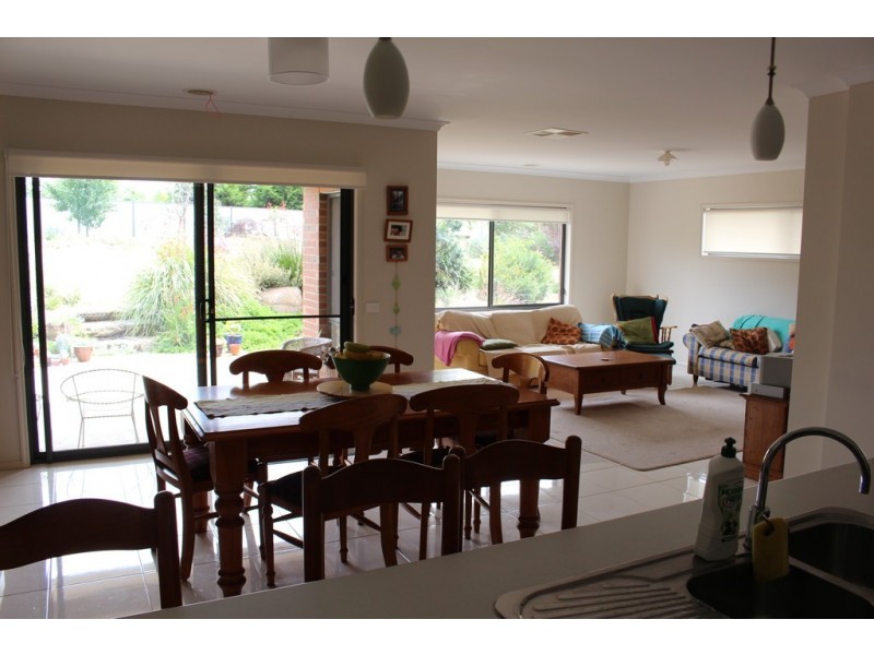 7 Boyd Court, Romsey VIC 3434