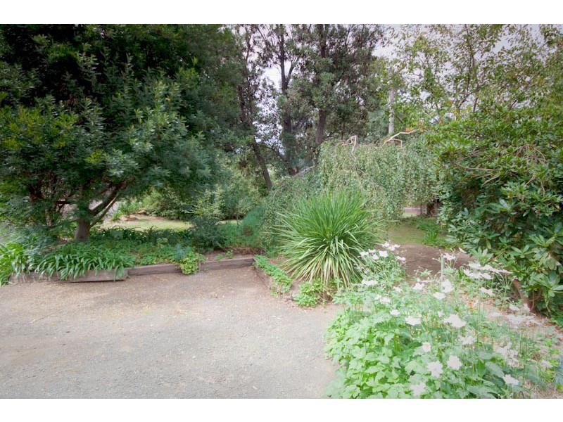 2  Washington Lane, Woodend VIC 3442