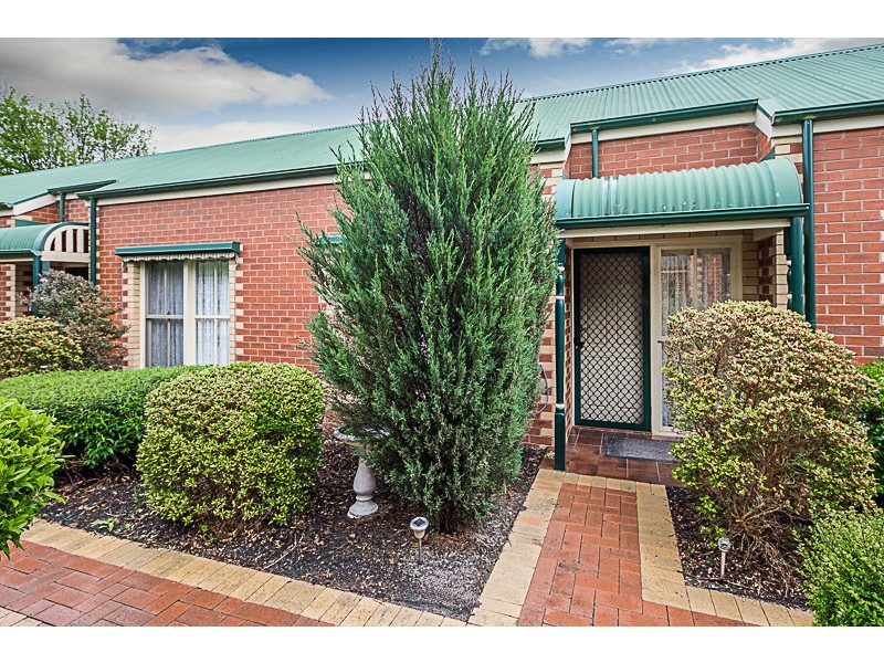 Unit 10/3 Hamilton Street, Gisborne VIC 3437