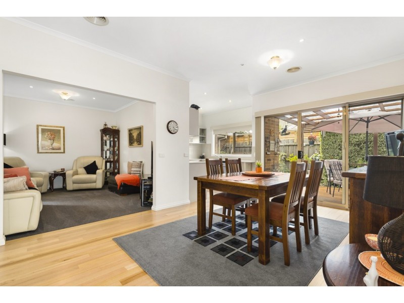 Unit 2, 15-17 Rodney Street, Gisborne VIC 3437