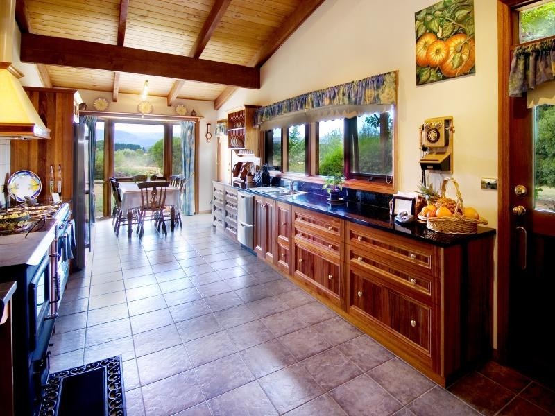 30 Kemp Rd, Gisborne VIC 3437