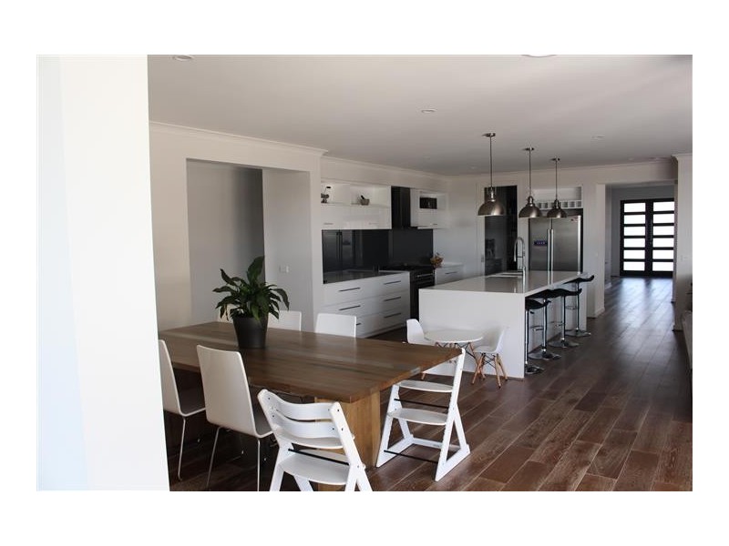 17 Buckland Boulevard, Gisborne VIC 3437