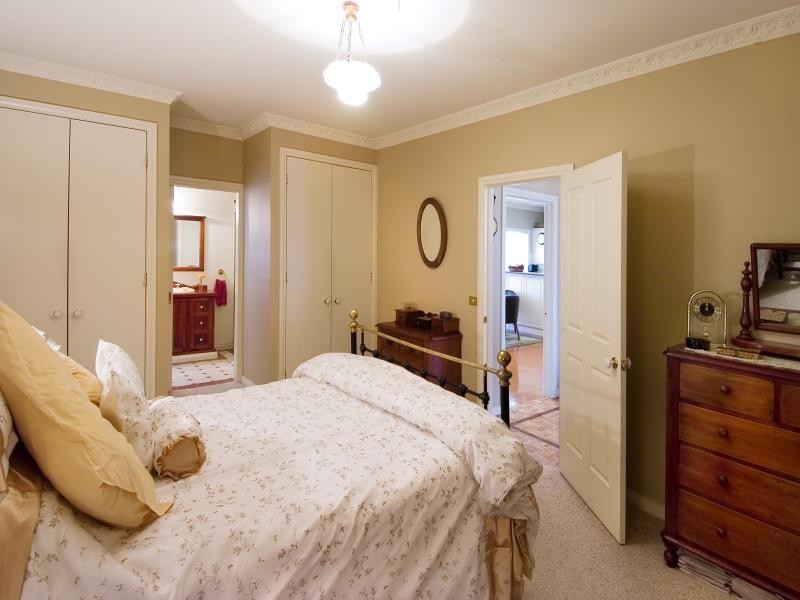 26 Lansdowne St, Macedon VIC 3440