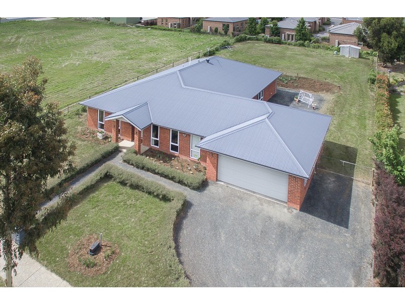 107 Willowbank Road, Gisborne VIC 3437