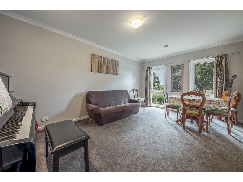 107 Willowbank Road, Gisborne VIC 3437