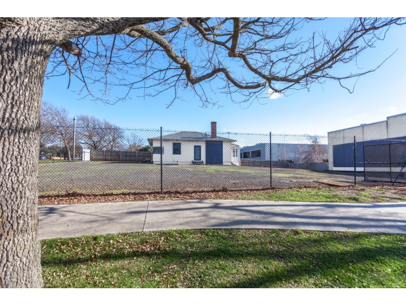 44 Hamilton Street, Gisborne VIC 3437
