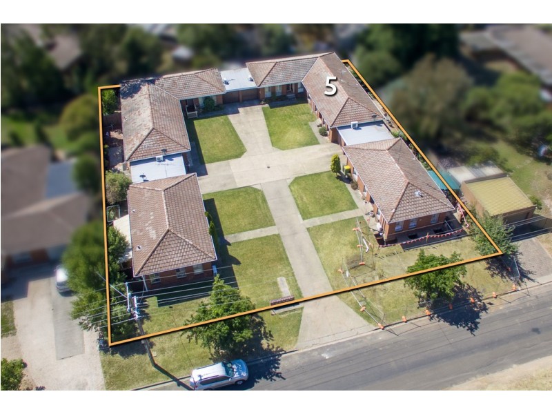 Unit 5, 54 Fersfield Road, Gisborne VIC 3437