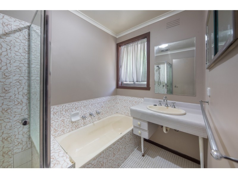 Unit 5, 54 Fersfield Road, Gisborne VIC 3437