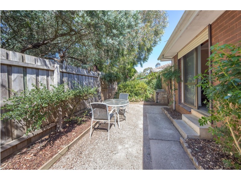 Unit 5, 54 Fersfield Road, Gisborne VIC 3437