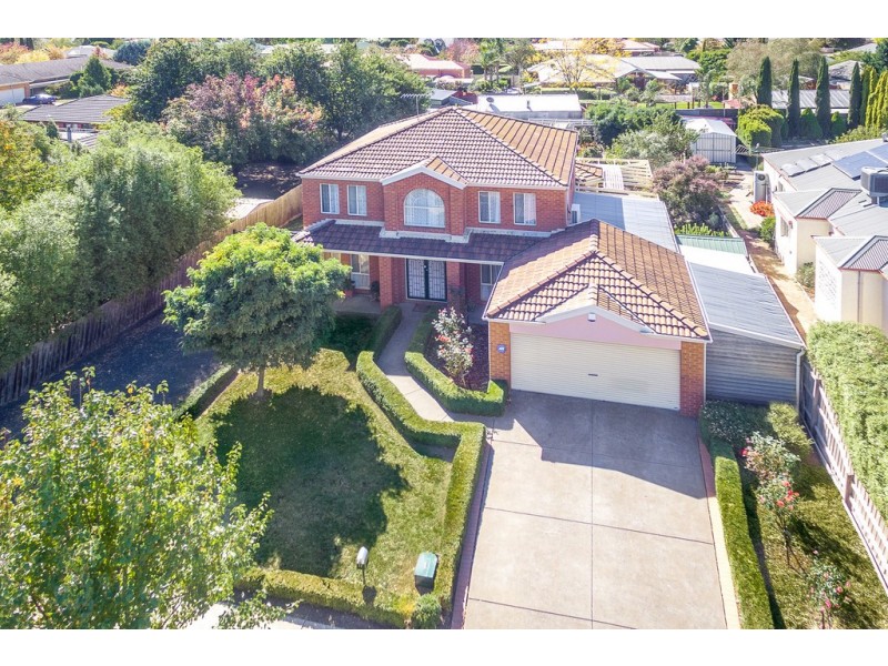 11 Dalray Crescent, New Gisborne VIC 3438