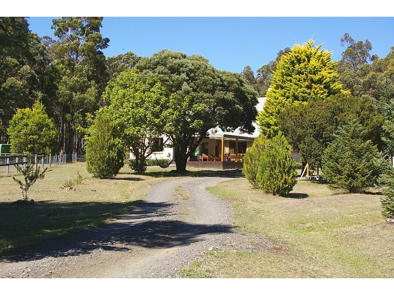 317 Fitzgerald Rd, Bullengarook VIC 3437