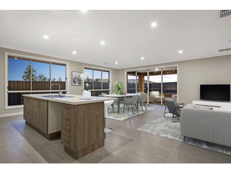 9 Morand Street, Gisborne VIC 3437