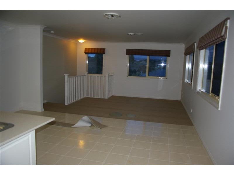 1/26  Stephen Street, Gisborne VIC 3437