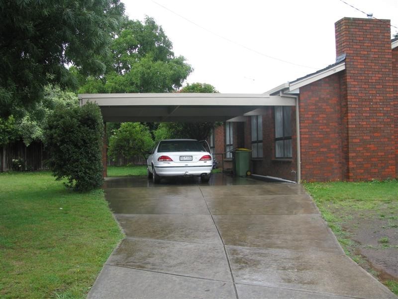 4 Keily Road, Gisborne VIC 3437