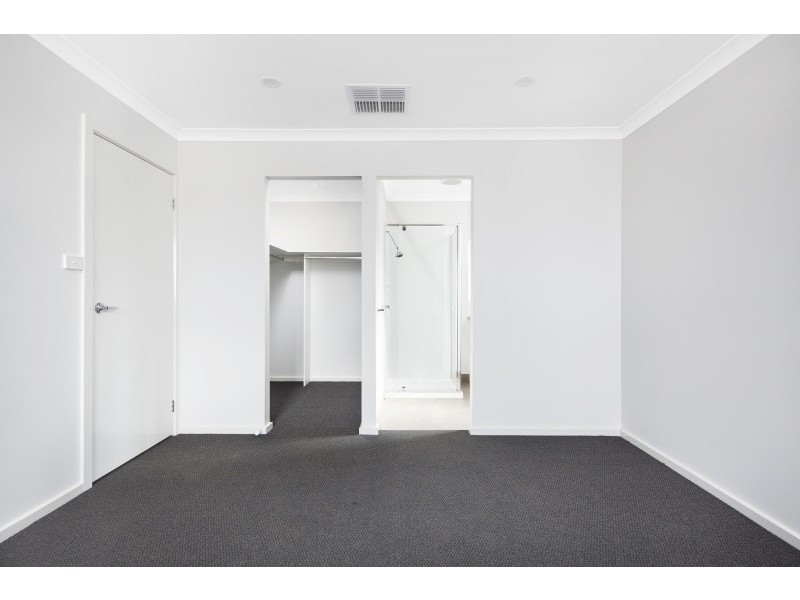 56 Dalray Cres, Kurunjang VIC 3337